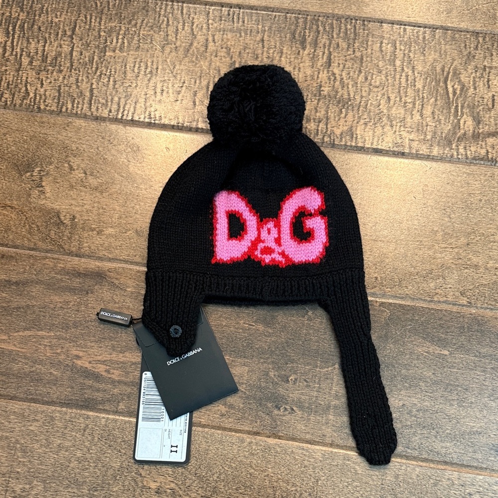Dolce & Gabbana D&G Queen Baby Kids Logo Pom-Pom Beanie Hat
